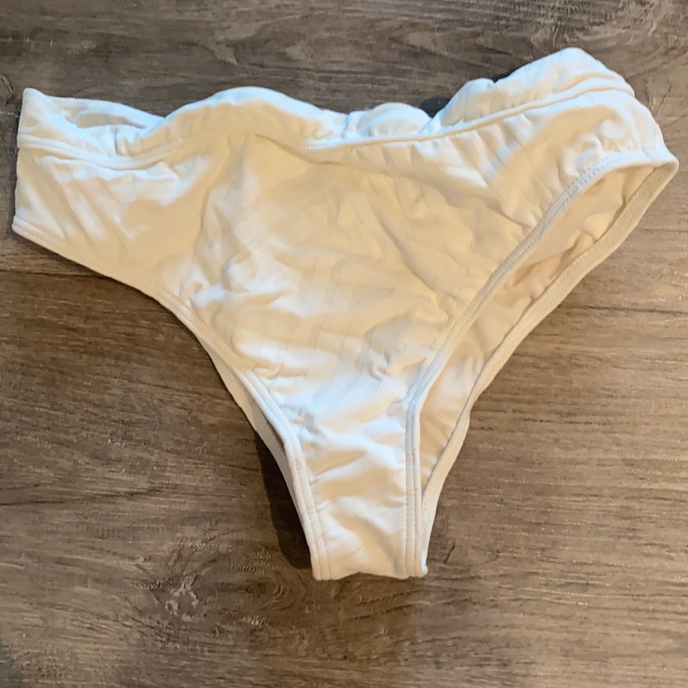 Small Billabong Salt Crystal Peeky Day Rise Bikini Bottom NWT